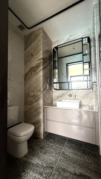 Perfect Ten Condominium For Sale at S$ 2,399,999 | PropertyGuru Singapore - Bathroom