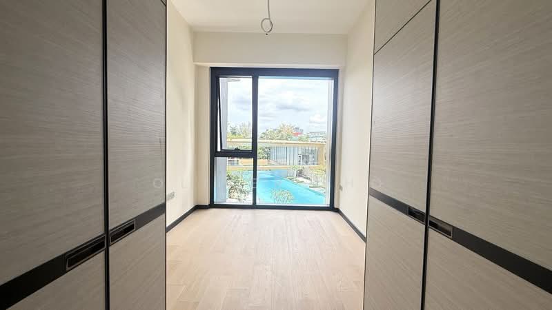Perfect Ten Condominium For Sale at S$ 2,399,999 | PropertyGuru Singapore - Master Bedroom