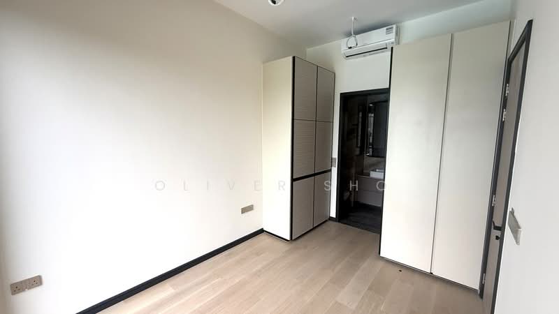 Perfect Ten Condominium For Sale at S$ 2,399,999 | PropertyGuru Singapore - master bedroom