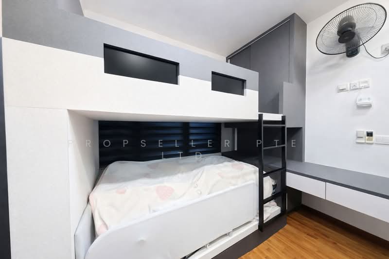 Palm Isles Condominium For Sale at S$ 960,000 | PropertyGuru Singapore - Bedroom