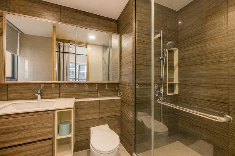 Coco Palms Condominium For Sale at S$ 1,679,000 | PropertyGuru Singapore - Bathroom