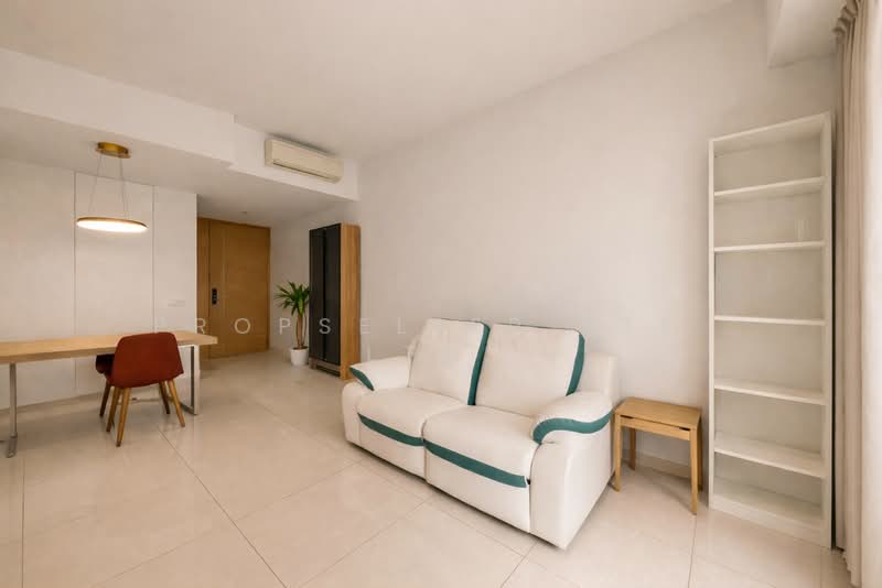 Coco Palms Condominium For Sale at S$ 1,679,000 | PropertyGuru Singapore - Living Room