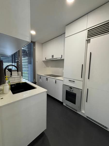 Signature at Lewis, 1 Lewis Road, 2 Bedrooms, 980 sqft, Condominium For Rent, by Jane Ee, 500056562 - Kitchen - PropertyGuru.com.sg