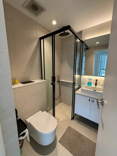 Signature at Lewis, 1 Lewis Road, 2 Bedrooms, 980 sqft, Condominium For Rent, by Jane Ee, 500056562 - Common Bathroom - PropertyGuru.com.sg