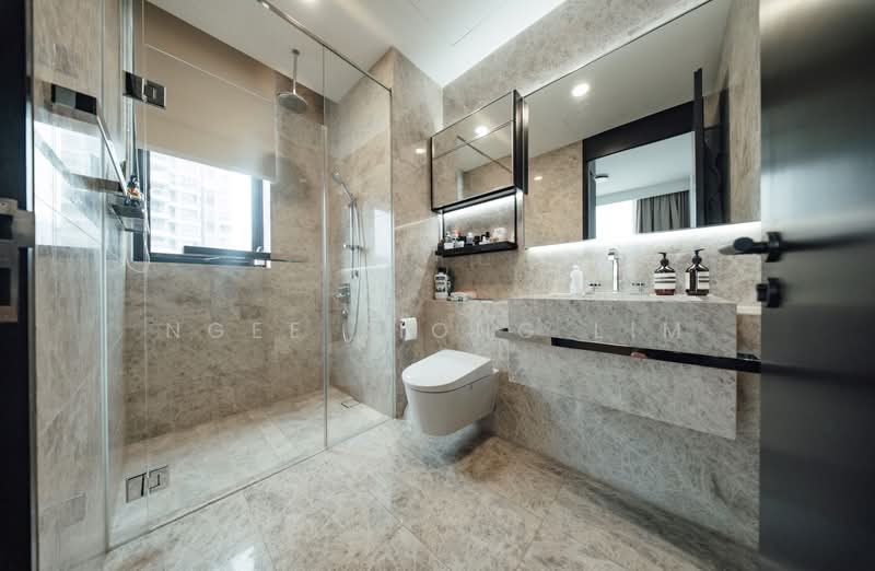 Martin Modern Apartment For Sale at S$ 3,999,999 | PropertyGuru Singapore - Bathroom