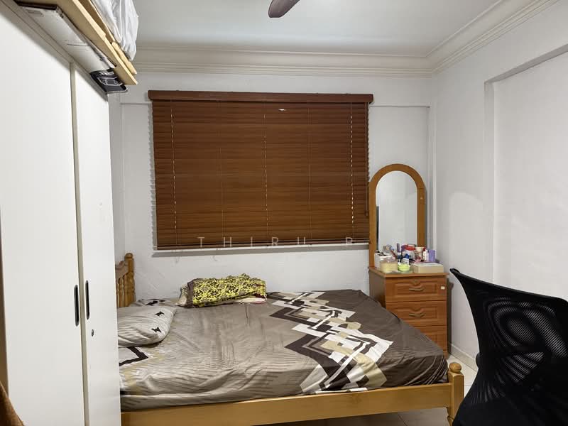418 Jurong West Street 42 HDB Flat For Sale at S$ 425,000 | PropertyGuru Singapore - Bedroom