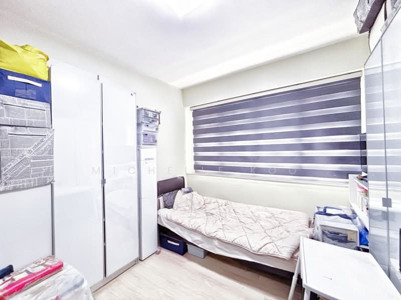 472C Fernvale Street HDB Flat For Sale at S$ 700,000 | PropertyGuru Singapore - Bedroom