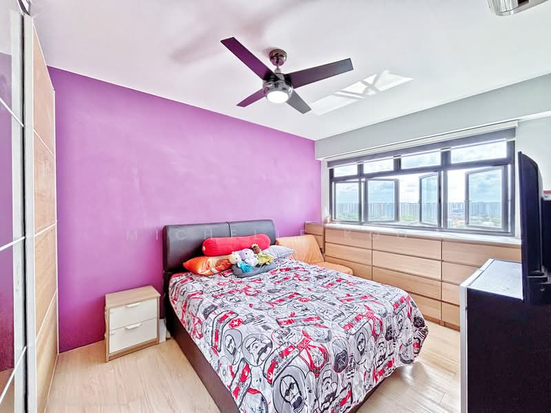 472C Fernvale Street HDB Flat For Sale at S$ 700,000 | PropertyGuru Singapore - Bedroom