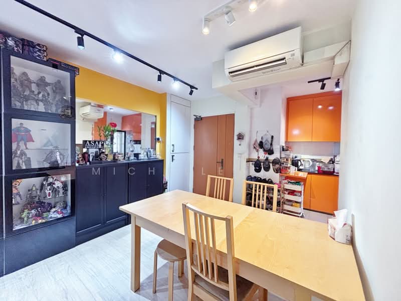 472C Fernvale Street HDB Flat For Sale at S$ 700,000 | PropertyGuru Singapore - Dining Room
