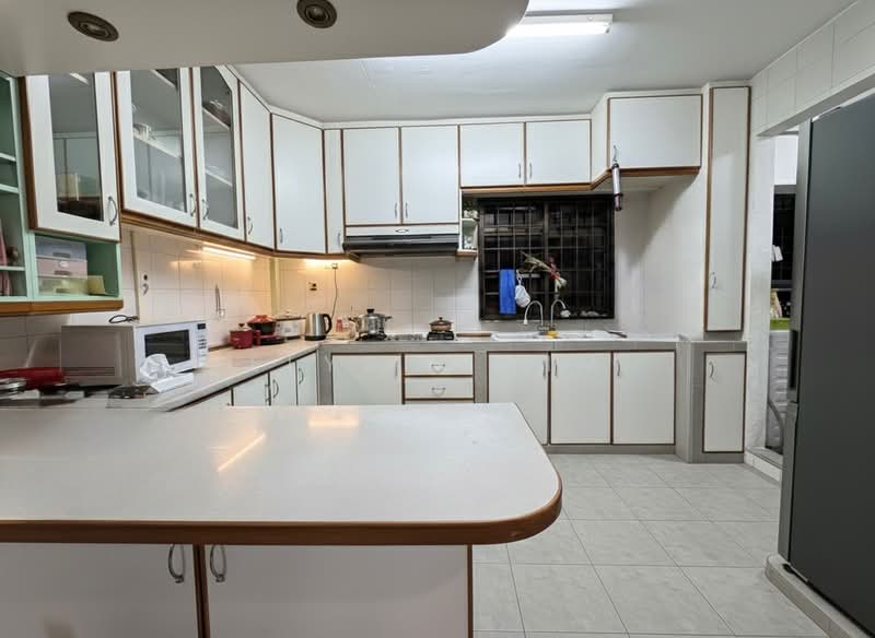 633 Choa Chu Kang North 6 HDB Flat For Sale at S$ 795,000 | PropertyGuru Singapore - Kitchen