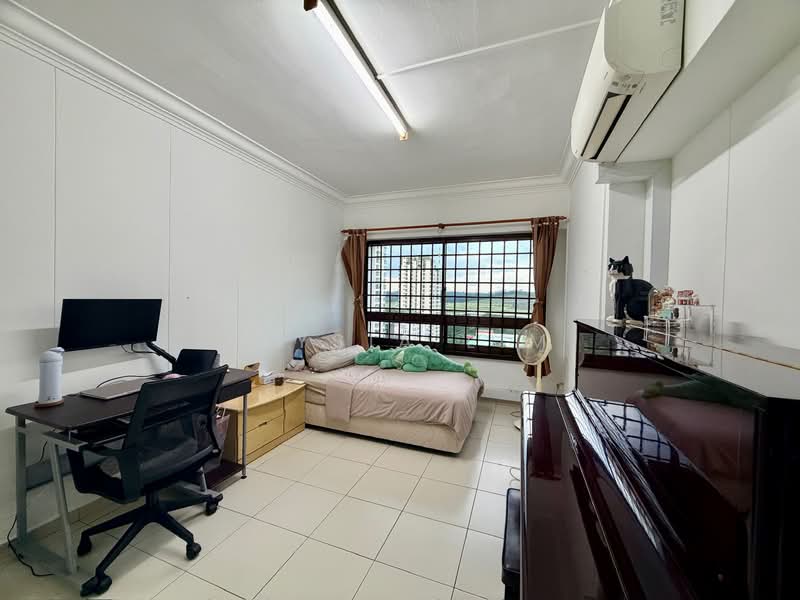 633 Choa Chu Kang North 6, 633 Choa Chu Kang North 6, 3 Bedrooms, 1,367 sqft, HDB Flat For Sale, by Elysia Lim, 500056586 - Bedroom - PropertyGuru.com.sg