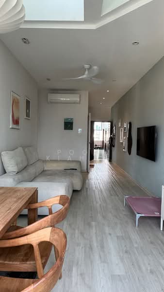 Evelyn Mansions Apartment For Sale at S$ 1,990,000 | PropertyGuru Singapore - Living Room