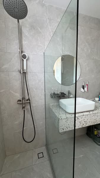 Evelyn Mansions Apartment For Sale at S$ 1,990,000 | PropertyGuru Singapore - Bathroom