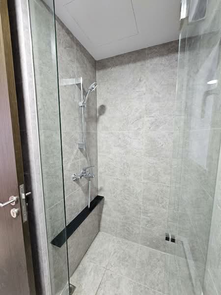 Avenue South Residence Condominium For Sale at S$ 2,700,000 | PropertyGuru Singapore - Bathroom