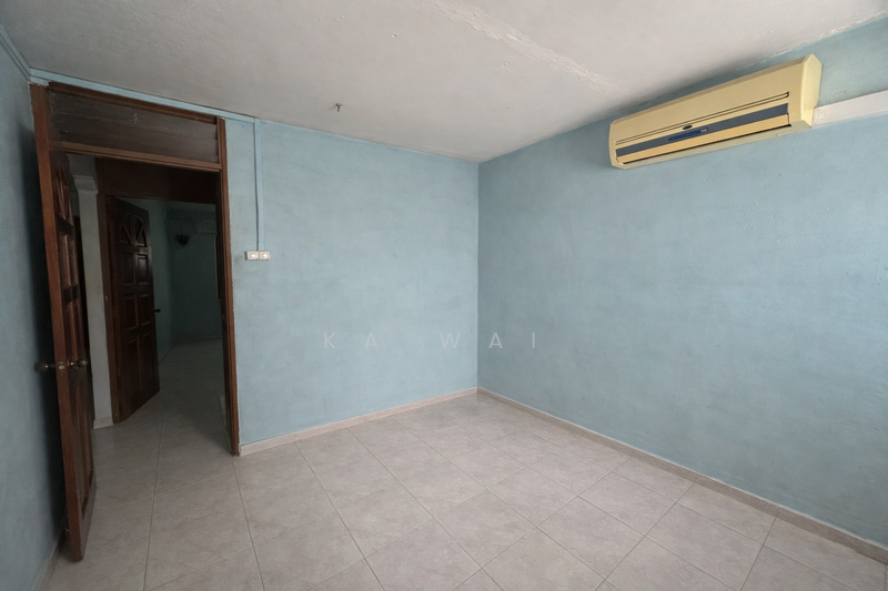 313 Bukit Batok Street 32 HDB Flat For Sale at S$ 420,000 | PropertyGuru Singapore - Interior