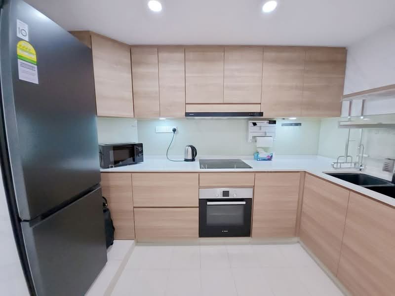 Orchid Park Condominium, 81 Yishun Street 81, Room Rental, 130 sqft, Condominium For Rent, by Pheron Lim, 500056711 - Kitchen - PropertyGuru.com.sg