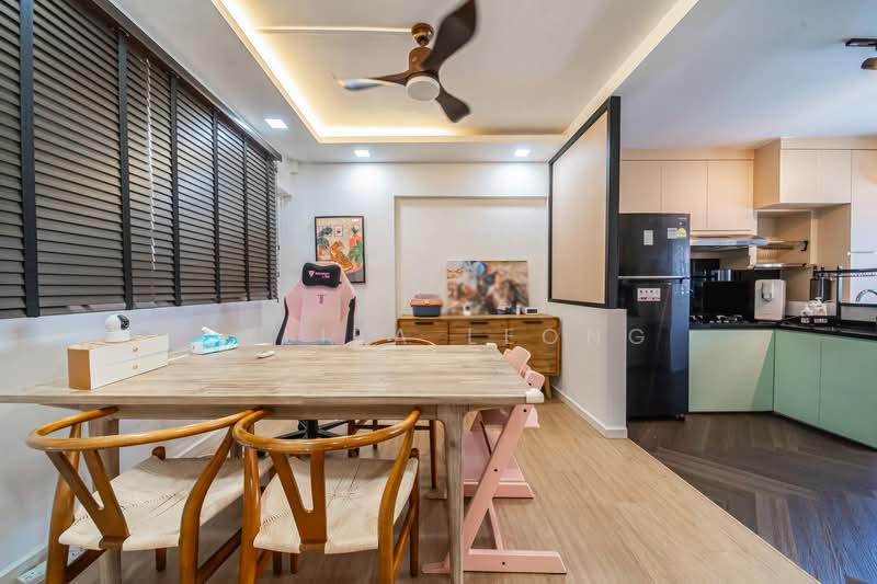 717 Bedok Reservoir Road HDB Flat For Sale at S$ 988,000 | PropertyGuru Singapore - Dining Room