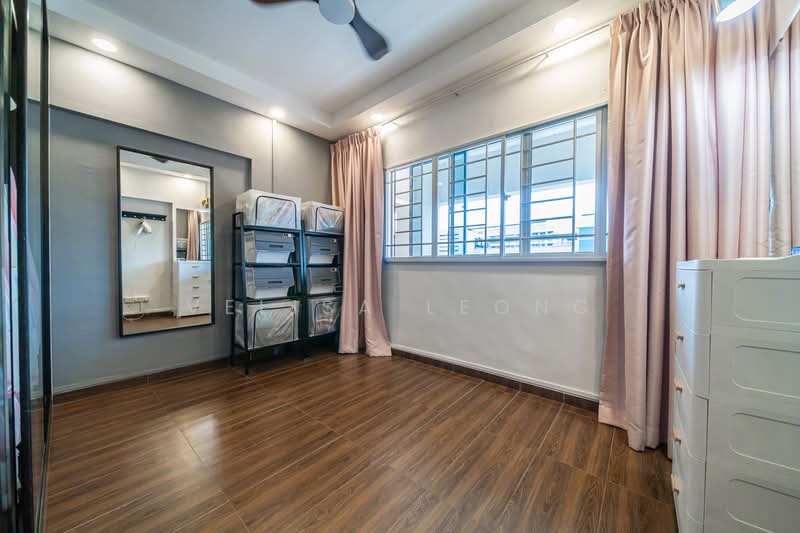 717 Bedok Reservoir Road HDB Flat For Sale at S$ 988,000 | PropertyGuru Singapore - Bedroom