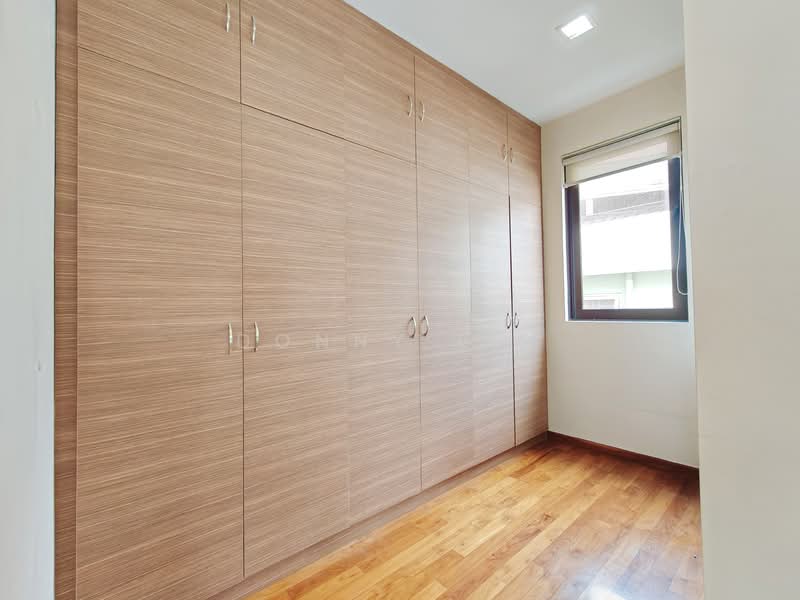 Jalan Anggerak Semi-Detached House For Sale at S$ 9,580,000 | PropertyGuru Singapore - Walk in wardrobe