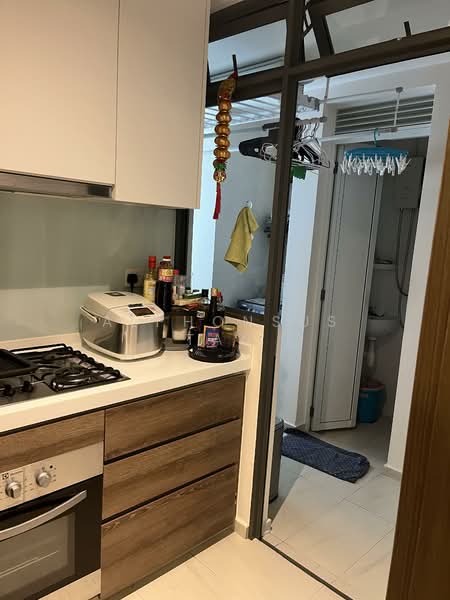 The Topiary Executive Condominium For Sale at S$ 2,250,000 | PropertyGuru Singapore - Kitchen