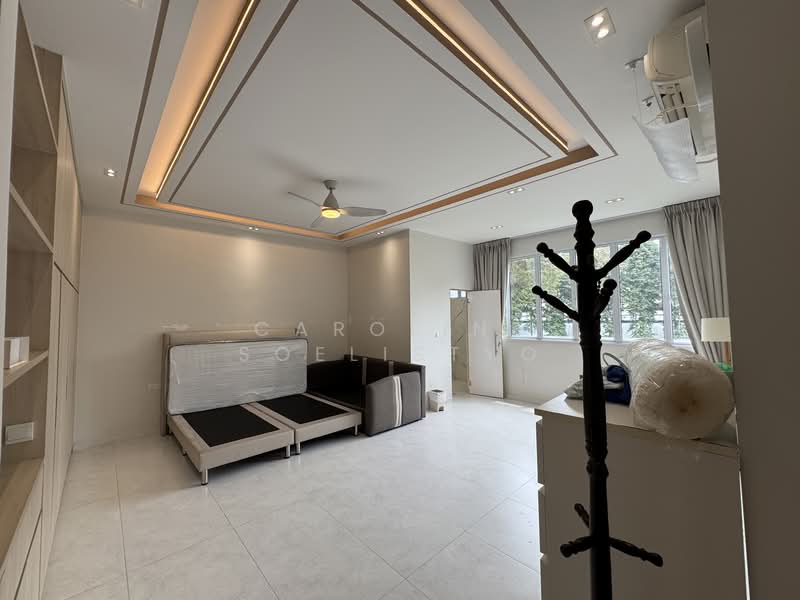 Minbu Villa Apartment For Sale at S$ 3,500,000 | PropertyGuru Singapore - Master bedroom 
