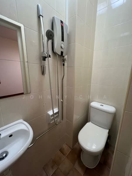 Pastoral View, 7 Bassein Road, 3 Bedrooms, 1,259 sqft, Apartment For Rent, by Johnny Chia, 500056757 - Bathroom - PropertyGuru.com.sg