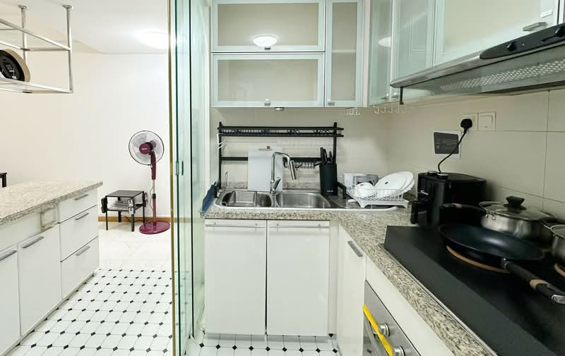 Hillview Regency, 28 Bukit Batok East Avenue 2, Room Rental, 145 sqft, Condominium For Rent, by Jeron Lee, 500056774 - Kitchen - PropertyGuru.com.sg