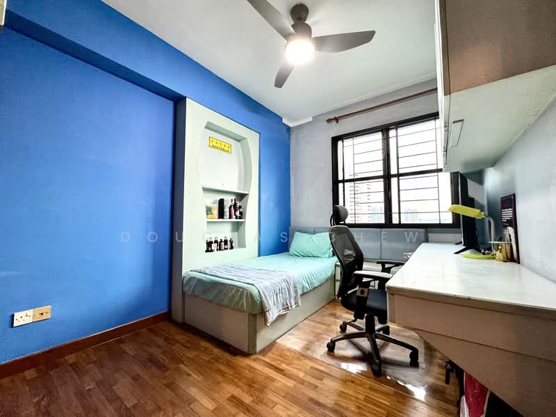 Westmere Condominium For Sale at S$ 1,450,000 | PropertyGuru Singapore