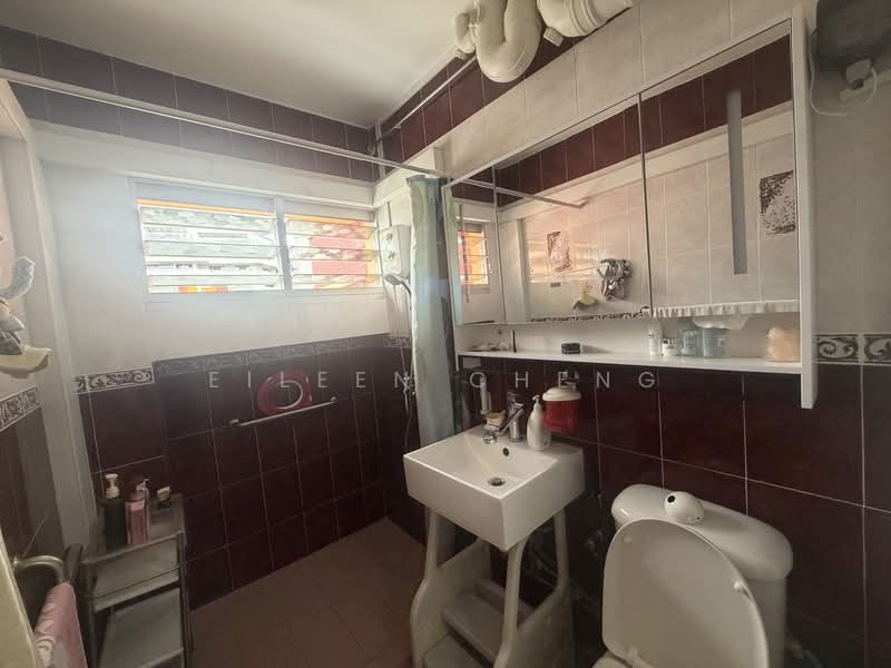 842E Tampines Street 82 HDB Flat For Sale at S$ 999,999 | PropertyGuru Singapore