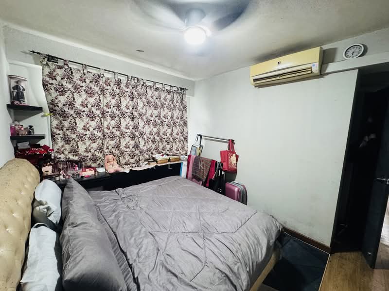 For Sale - 780D Woodlands Crescent