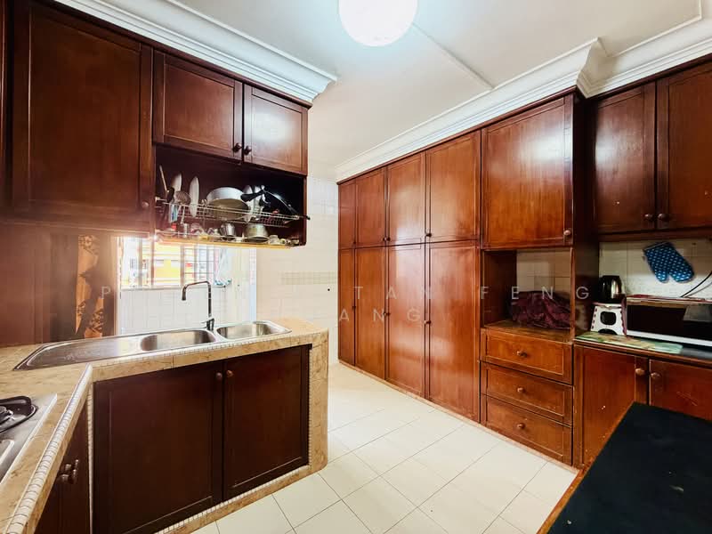 842G Tampines Street 82 HDB Flat For Sale at S$ 750,000 | PropertyGuru Singapore