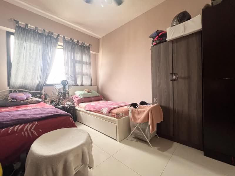 468B Bukit Batok West Avenue 9 HDB Flat For Sale at S$ 550,000 | PropertyGuru Singapore - Bedroom
