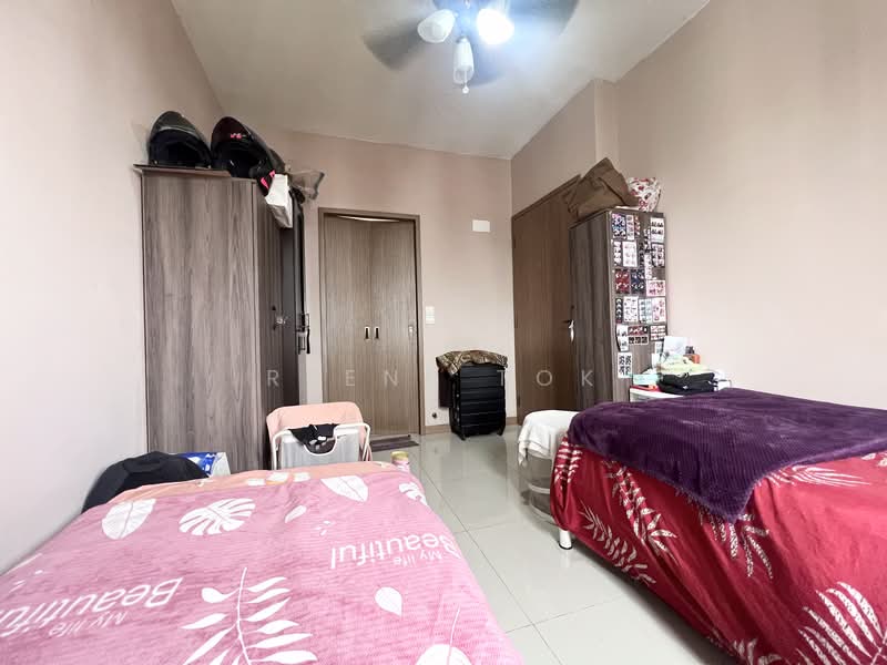 468B Bukit Batok West Avenue 9 HDB Flat For Sale at S$ 550,000 | PropertyGuru Singapore - Bedroom