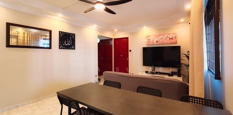 470 Sembawang Drive HDB Flat For Sale at S$ 520,000 | PropertyGuru Singapore - Living Room