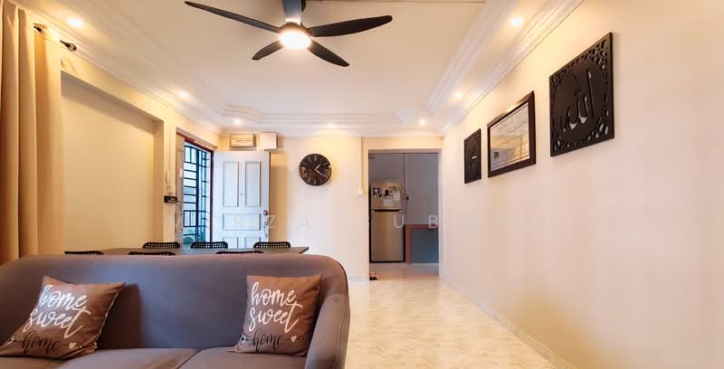 470 Sembawang Drive HDB Flat For Sale at S$ 520,000 | PropertyGuru Singapore - Living Room