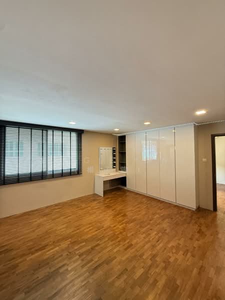 SEMI-DETACHED HOUSE AT BARTLEY, , 10+ Bedrooms, 8,100 sqft, Semi-Detached House For Rent, by Maggie Yang (楊子萱）, 500056909 - Junior Master - PropertyGuru.com.sg