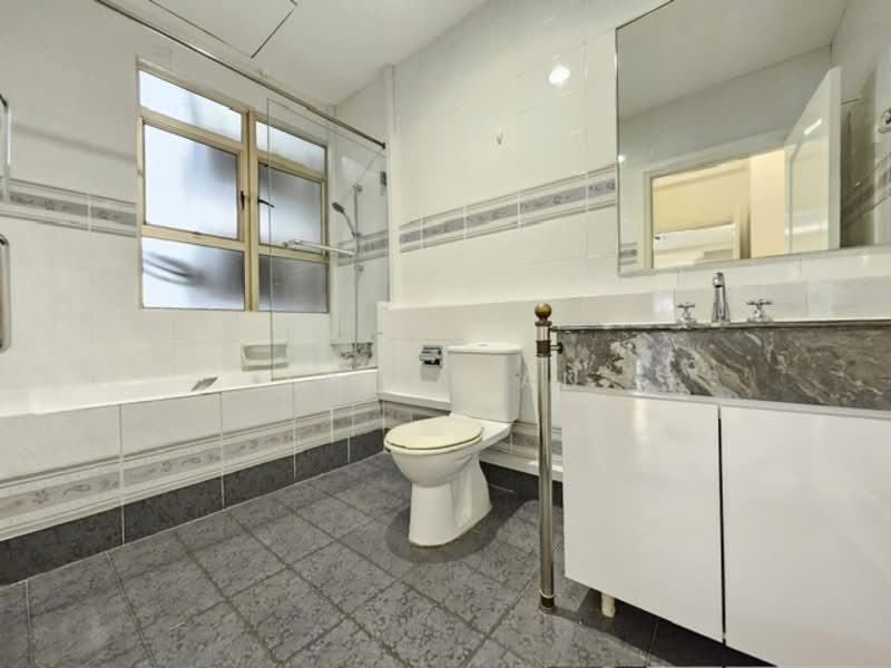 Leonie Condotel, 2 Leonie Hill Road, 4 Bedrooms, 2,715 sqft, Condominium For Rent, by Eric Gan, 500056915 - Bathroom - PropertyGuru.com.sg