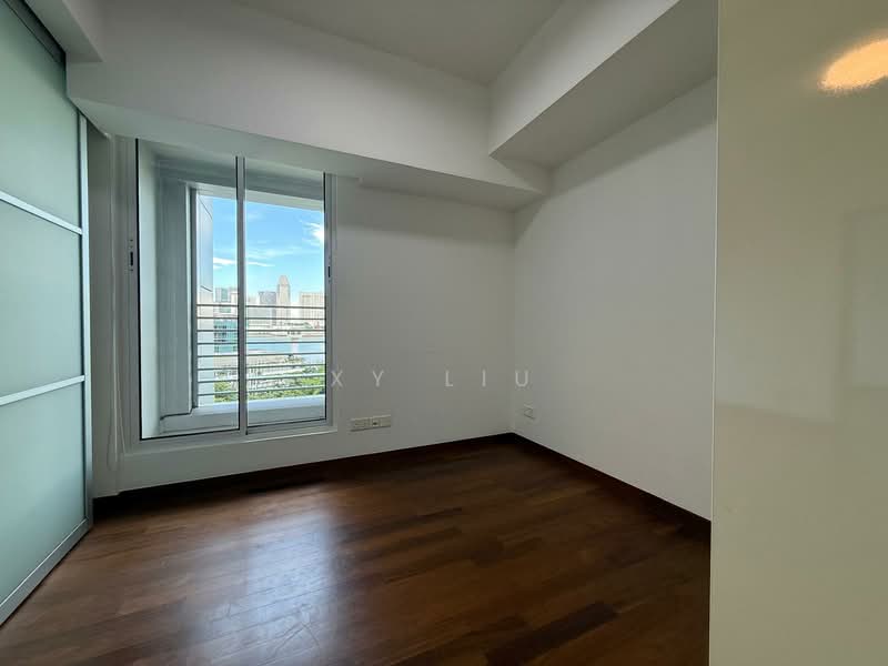 The Sail @ Marina Bay Condominium For Sale at S$ 2,200,000 | PropertyGuru Singapore - Bedroom