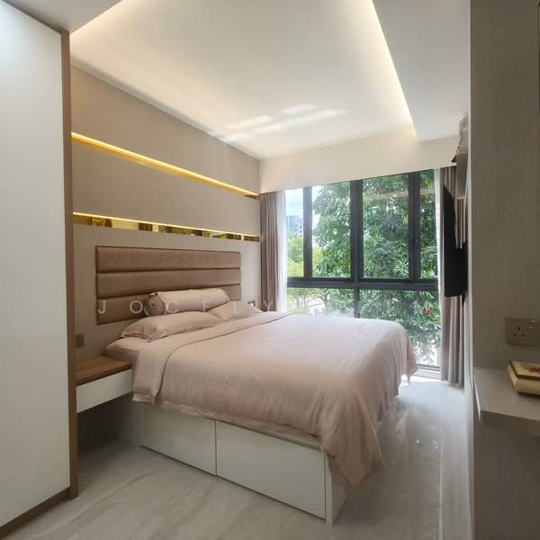 SkyPark Residences Executive Condominium For Sale at S$ 2,200,000 | PropertyGuru Singapore - Master Bedroom