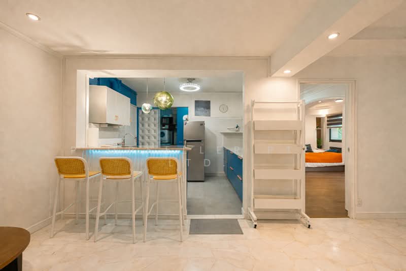 705 Tampines Street 71 HDB Flat For Sale at S$ 628,000 | PropertyGuru Singapore - Kitchen