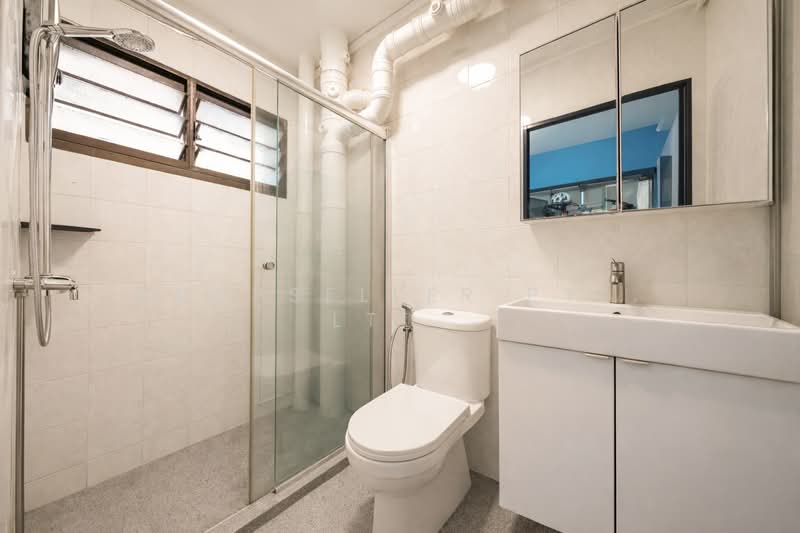 705 Tampines Street 71 HDB Flat For Sale at S$ 628,000 | PropertyGuru Singapore - Bathroom