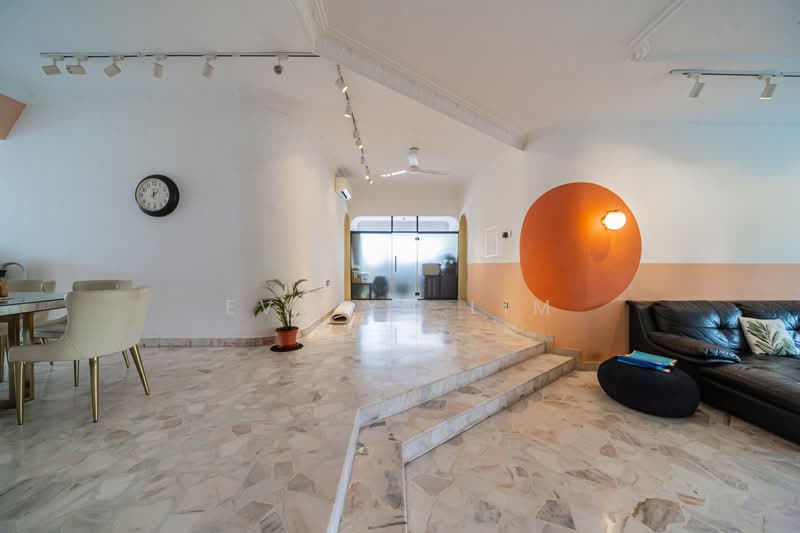 Peach Garden Apartment For Sale at S$ 5,180,000 | PropertyGuru Singapore - Living Room