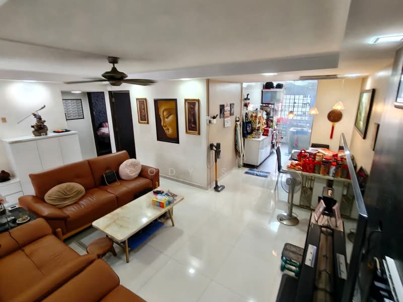 358 Bukit Batok Street 31 HDB Flat For Sale at S$ 518,000 | PropertyGuru Singapore - Living Room
