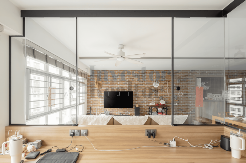 318B Yishun Avenue 9 HDB Flat For Sale at S$ 758,888 | PropertyGuru Singapore - Living Room