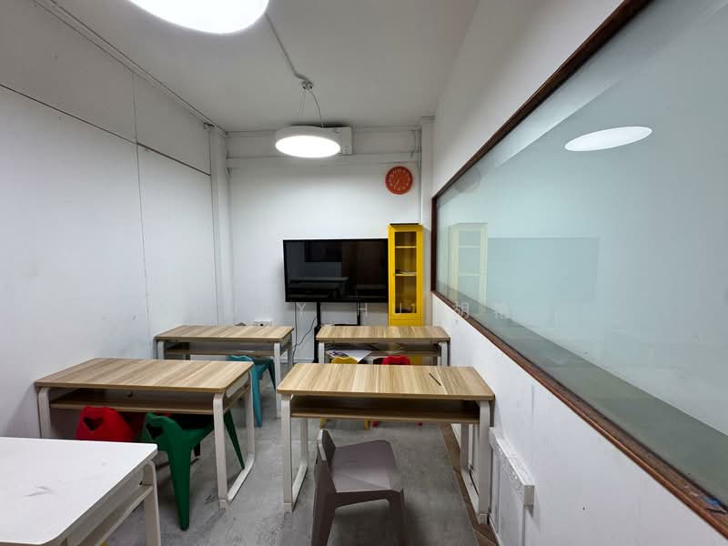 Oxley BizHub, 61 Ubi Road 1, 2,300 sqft, Light Industrial (B1) For Sale, by Judy Hu 胡艳, 500057014 - Study - CommercialGuru.com.sg