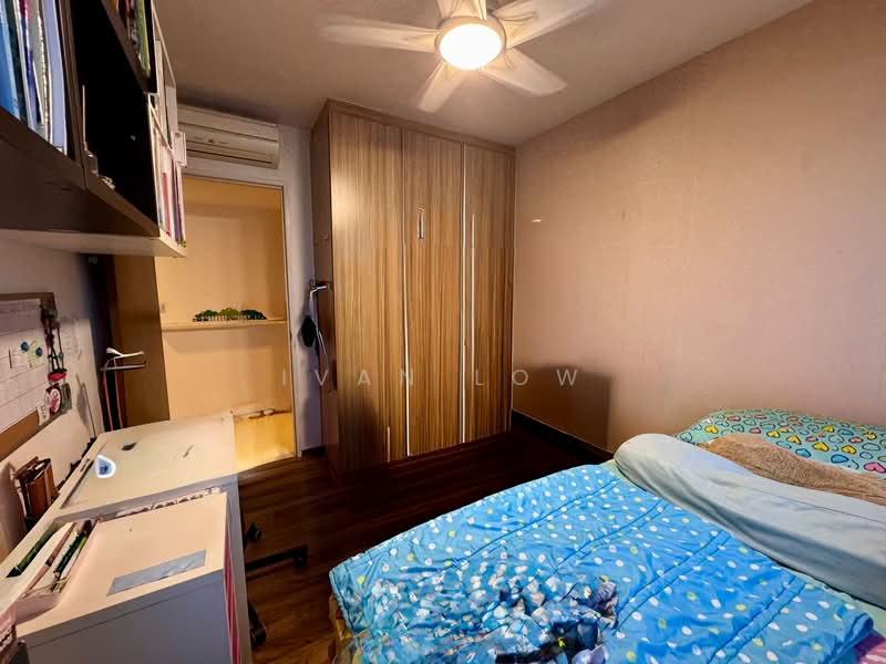 588B Ang Mo Kio Street 52 HDB Flat For Sale at S$ 1,150,000 | PropertyGuru Singapore - Bedroom
