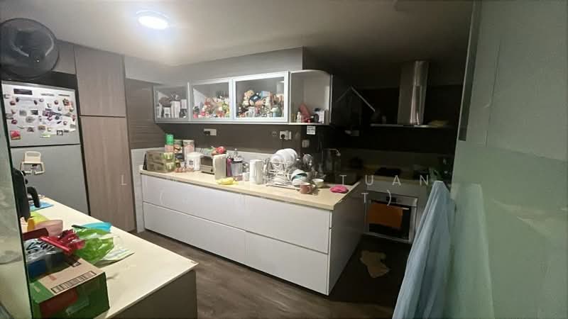 Chiltern Park Condominium For Sale at S$ 2,198,888 | PropertyGuru Singapore - Kitchen