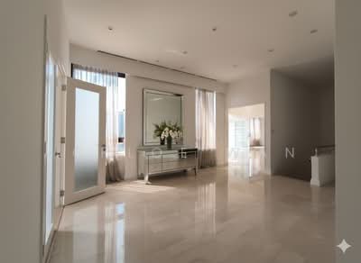 For Sale - The Balmoral