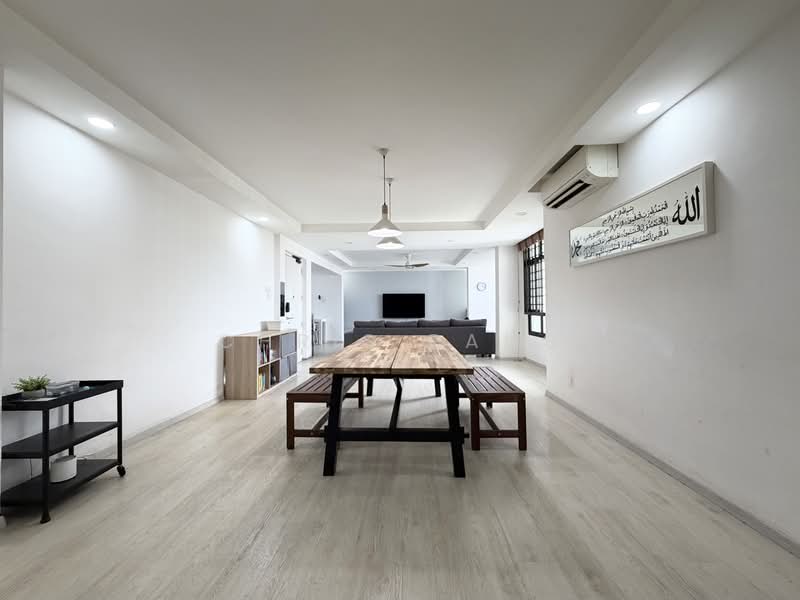 658 Choa Chu Kang Crescent HDB Flat For Sale at S$ 950,000 | PropertyGuru Singapore