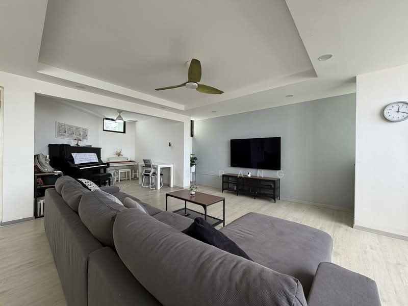 658 Choa Chu Kang Crescent HDB Flat For Sale at S$ 950,000 | PropertyGuru Singapore